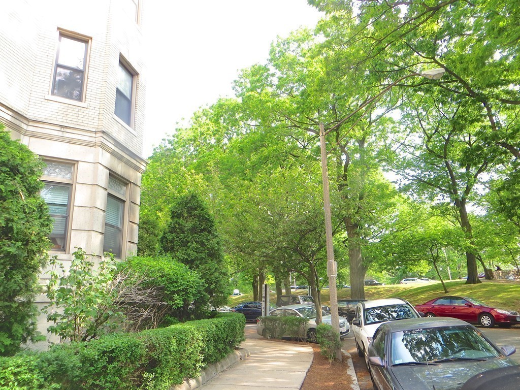 50 Charlesgate E, Fenway