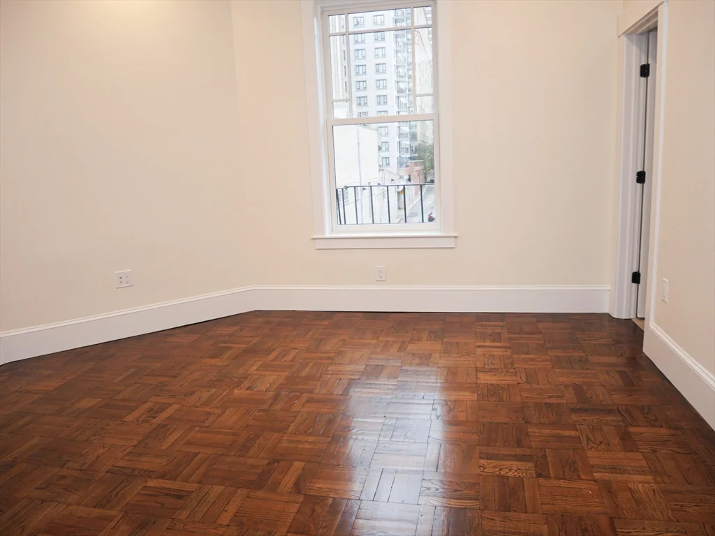 261 West Newton St, Back Bay