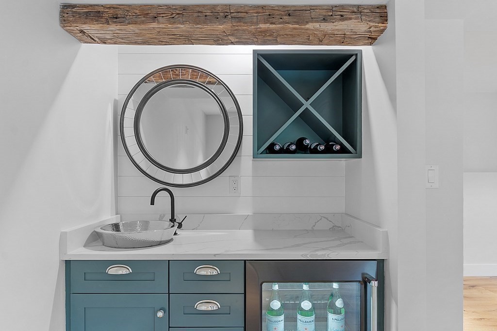 24 Mccallar Ln, Concord