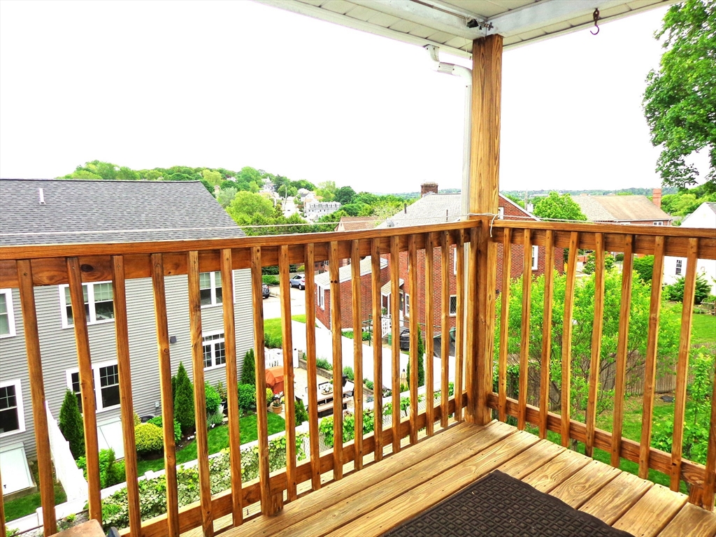 185 Edenfield Ave, Watertown