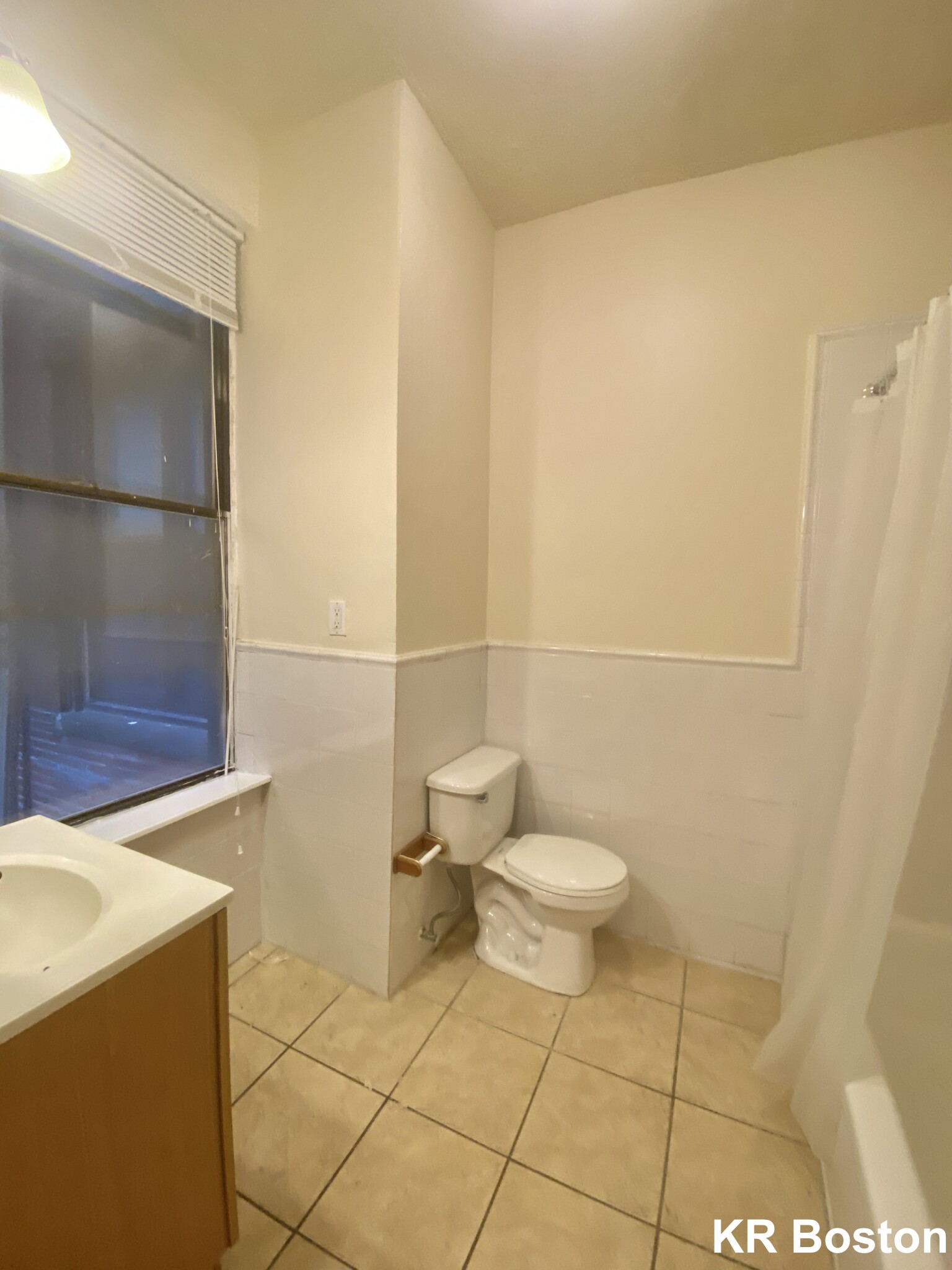 2 bed, 1 bath apartment for rent at 309 Huntington Ave Unit 1B, Fenway — photo 3 of 3