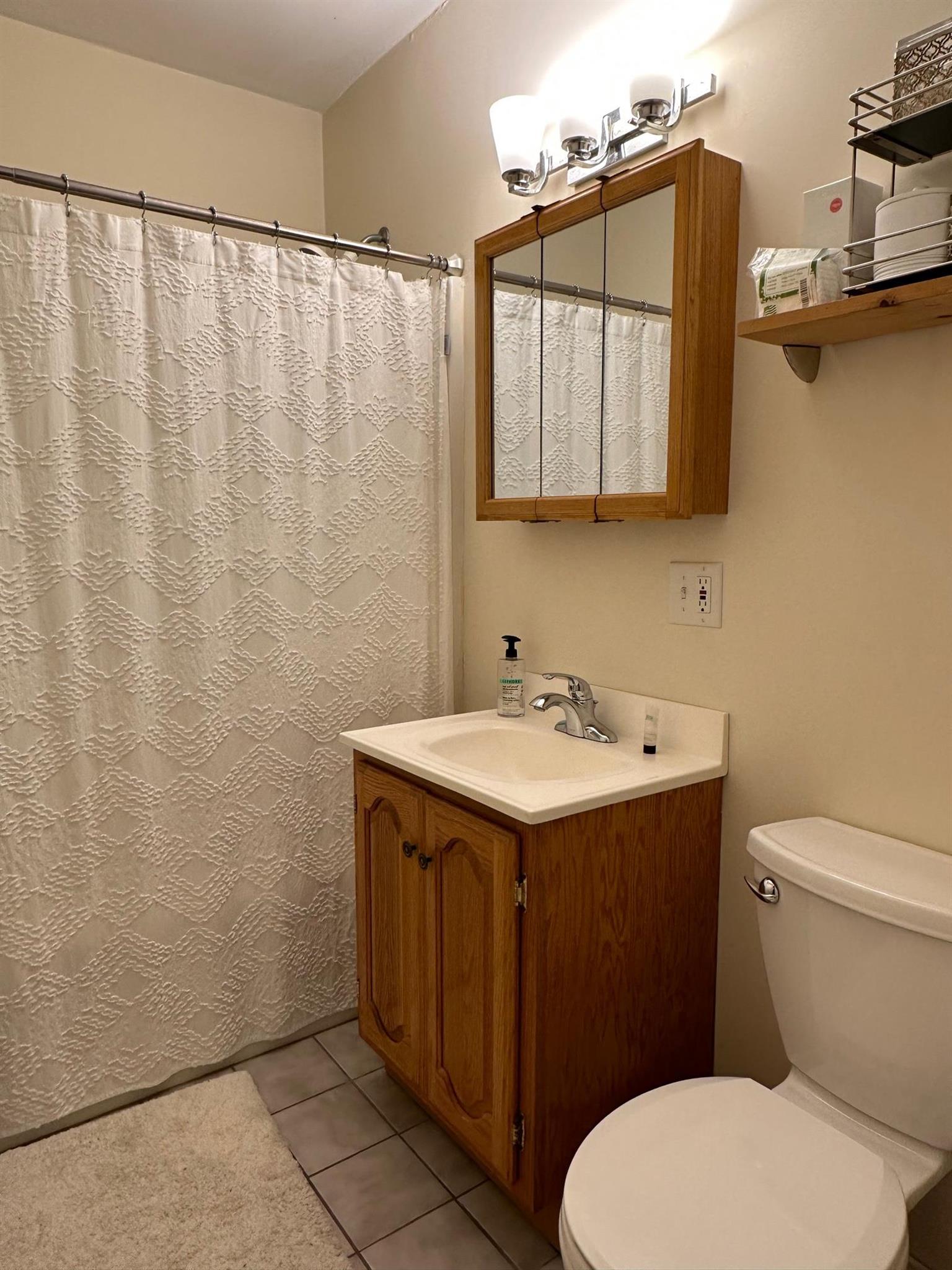 1 bed, 1 bath apartment for rent at 96 Frederick Ave Unit 2, Medford — photo 5 of 9