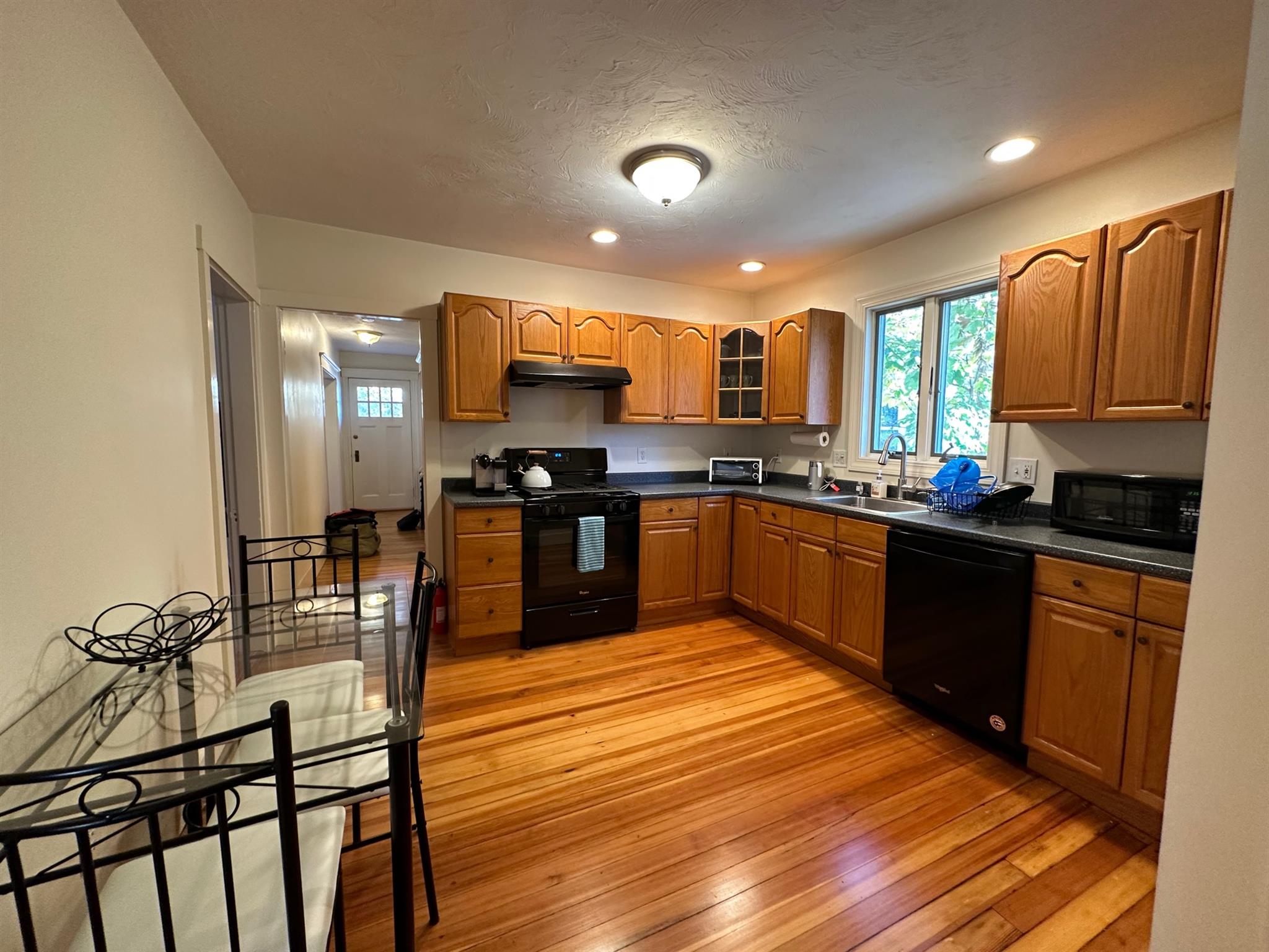 1 bed, 1 bath apartment for rent at 96 Frederick Ave Unit 2, Medford — photo 9 of 9