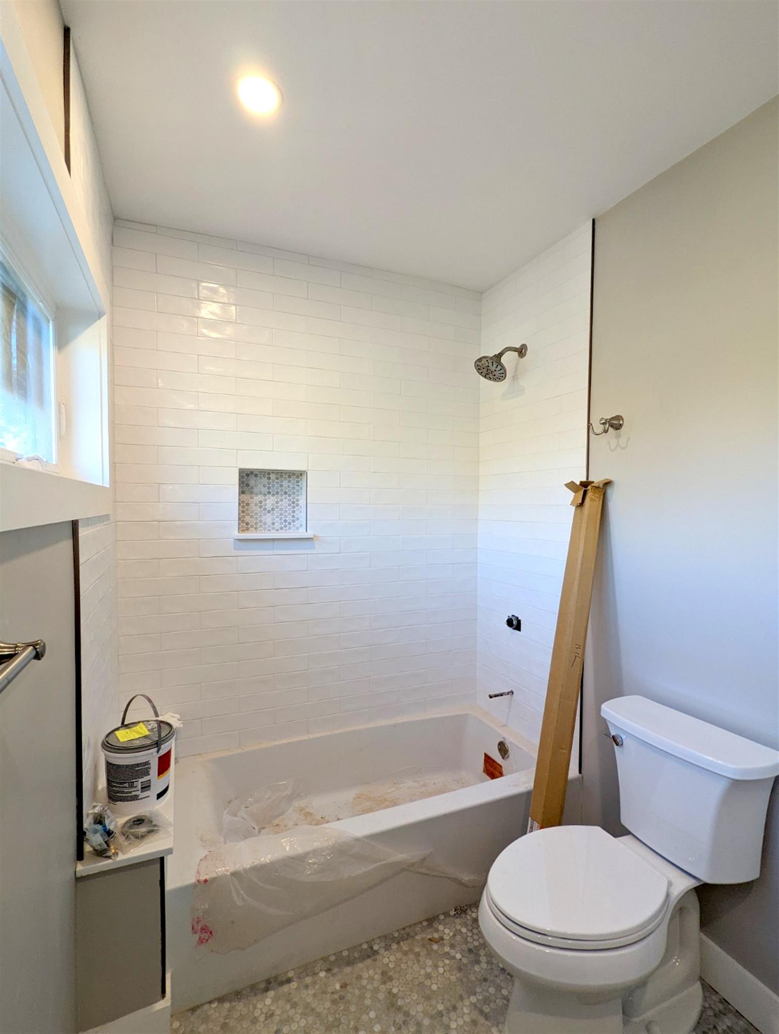 4 bed, 3 bath apartment for rent at 25 Claremon St Unit 2, Teele Square — photo 10 of 17