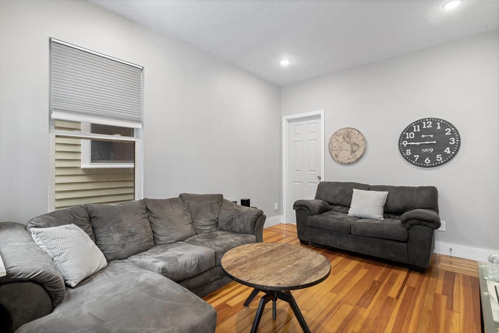 181 W 5th St, South Boston