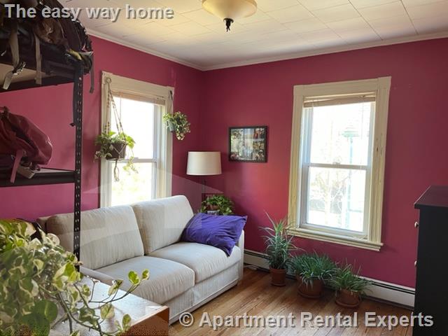 2 bed, 1 bath apartment for rent at 36-38 Princeton St Unit 2, Spring Hill — photo 5 of 13