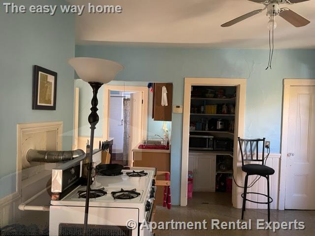 2 bed, 1 bath apartment for rent at 36-38 Princeton St Unit 2, Spring Hill — photo 3 of 13