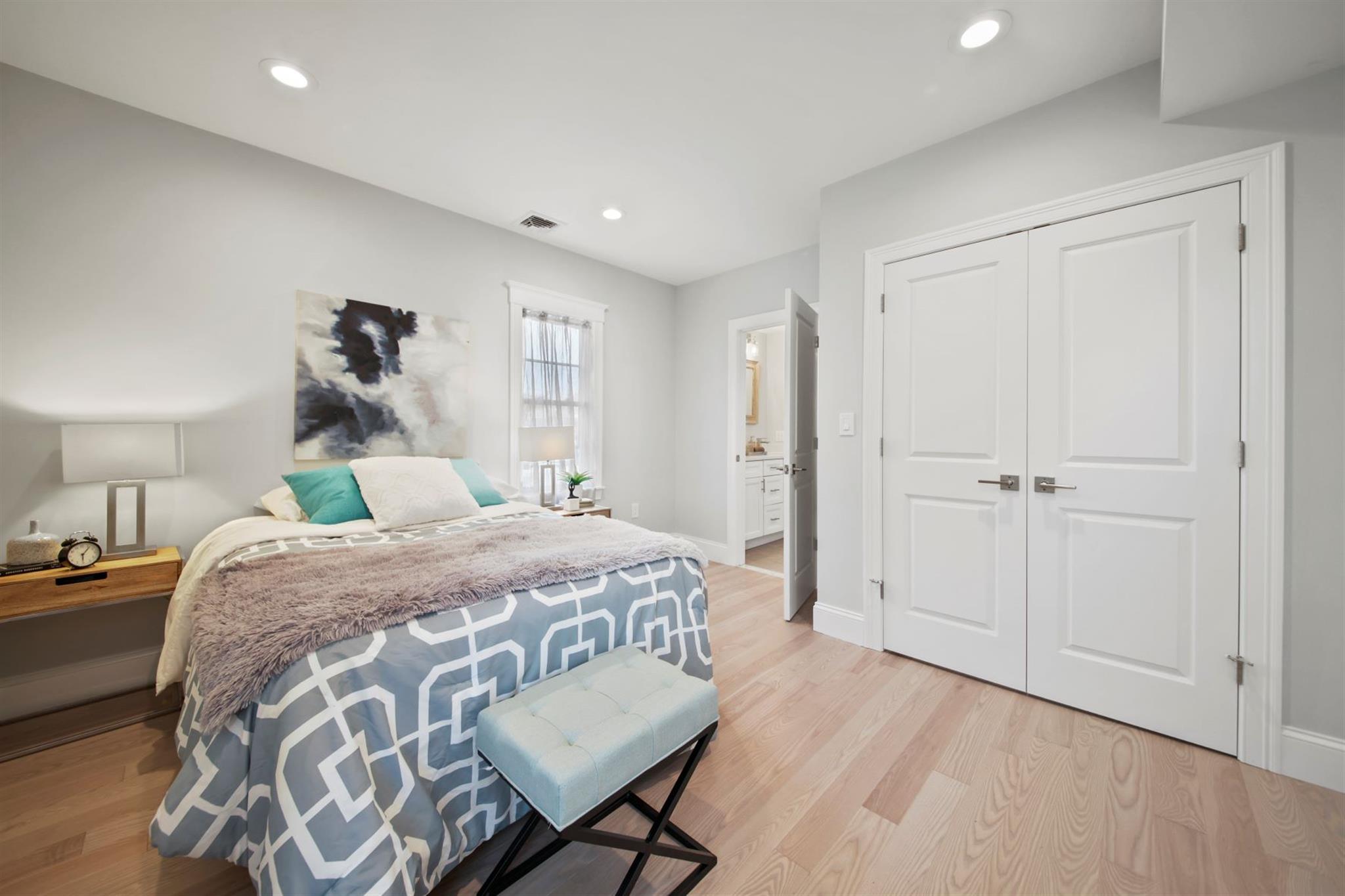 4 bed, 2.5 bath apartment for rent at 80 Massachusetts Ave Unit 2, Arlington — photo 2 of 29