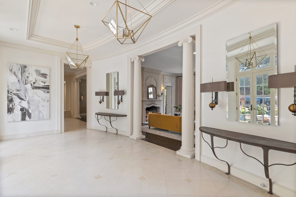 120 Cabot St, Chestnut Hill