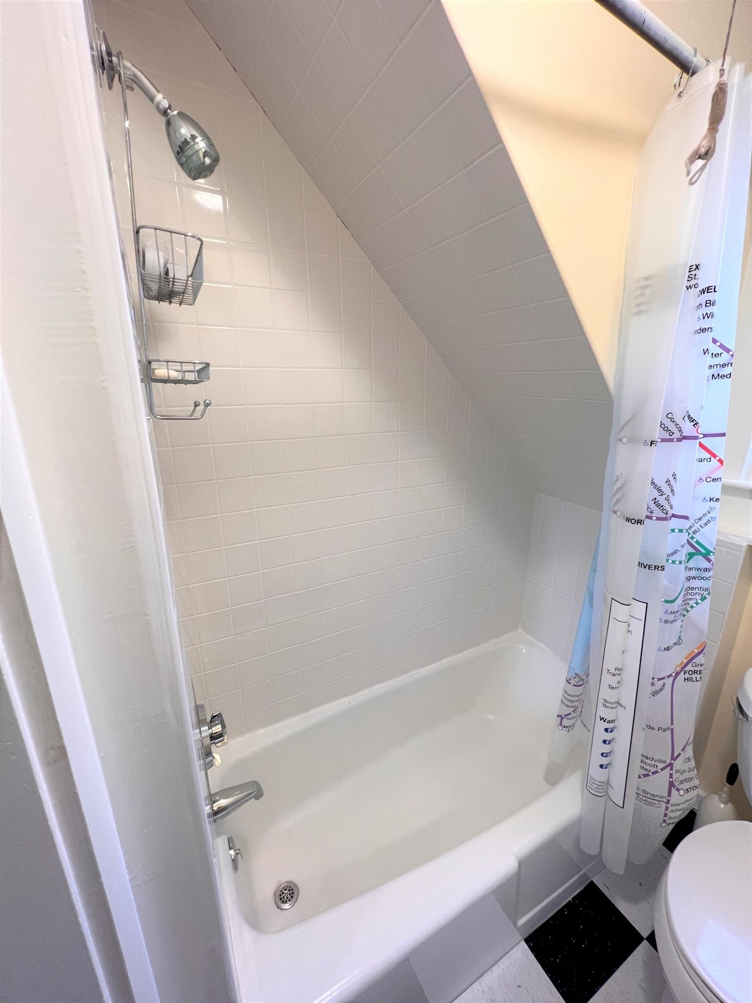 2 bed, 1 bath apartment for rent at 216 Upload Unit 2, Central Square — photo 9 of 24