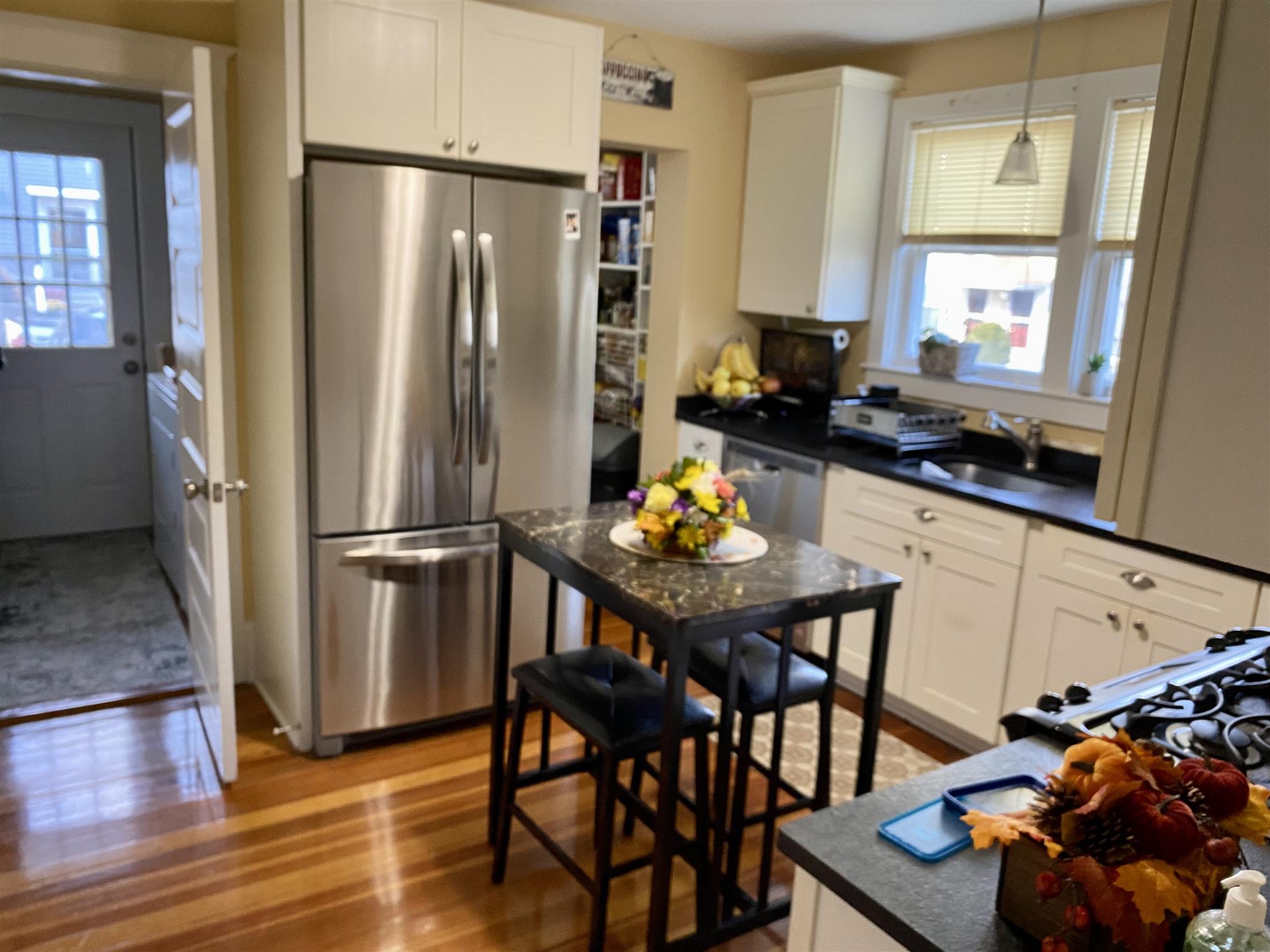 2.5 bed, 2 bath apartment for rent at 75 Brookings St Unit 1, Medford — photo 1 of 12