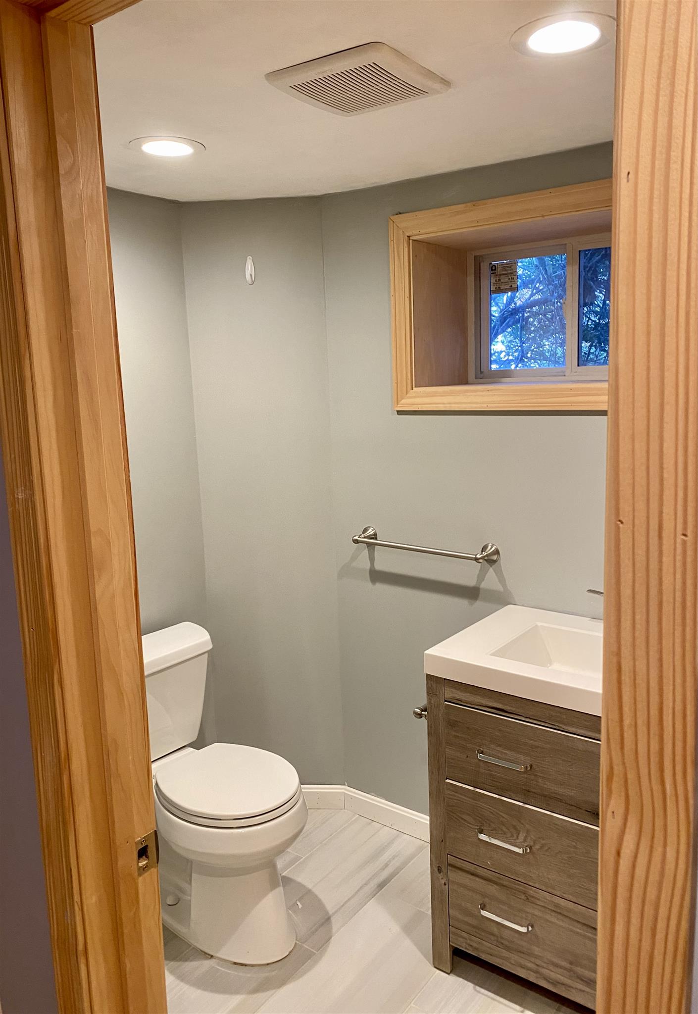 2.5 bed, 2 bath apartment for rent at 75 Brookings St Unit 1, Medford — photo 11 of 12