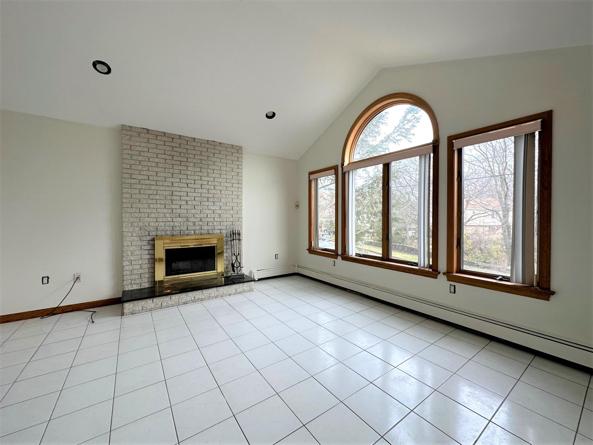 3 bed, 3 bath apartment for rent at 116 Grover Road Ext Unit 1, Medford — photo 7 of 24