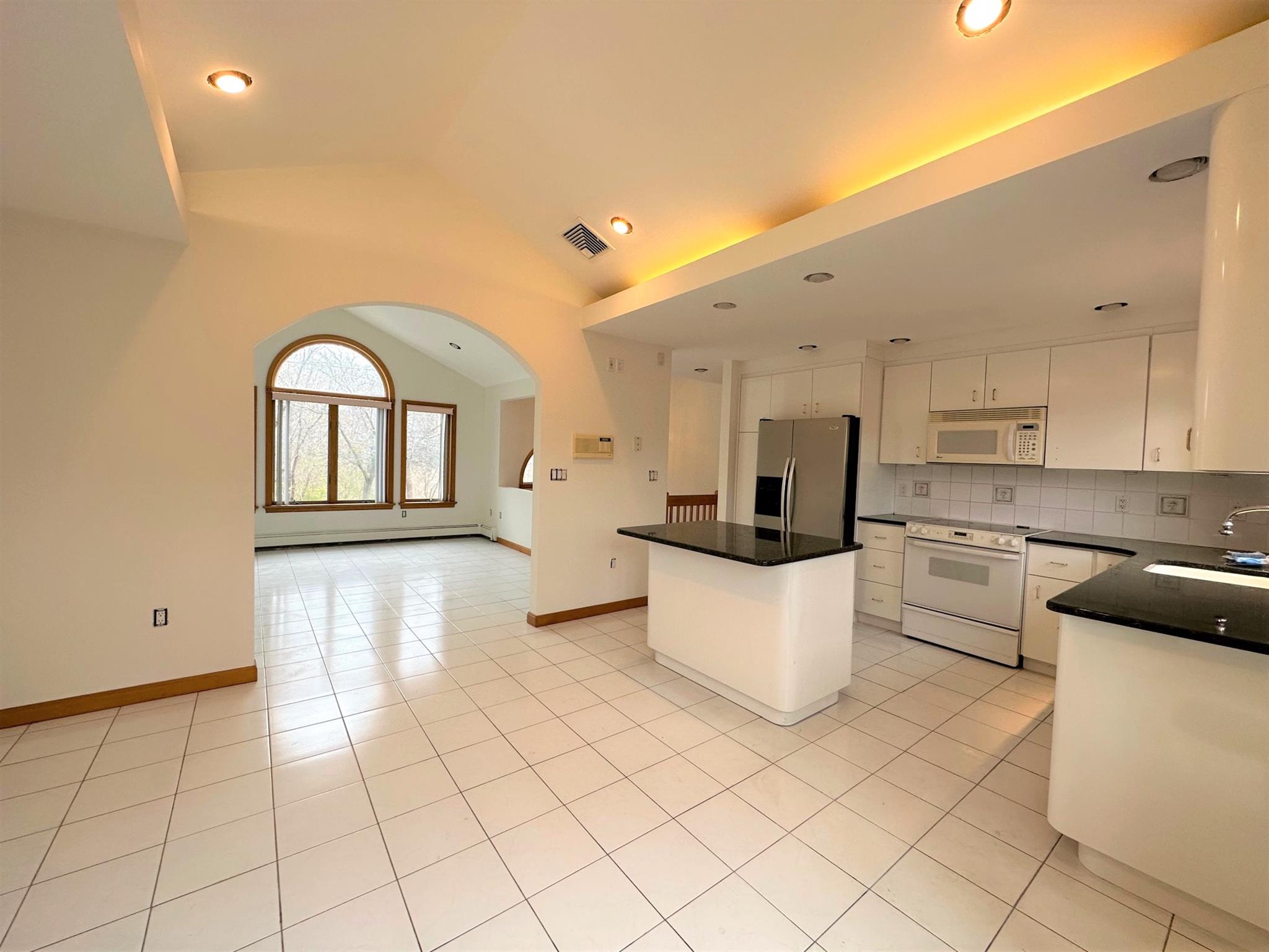 3 bed, 3 bath apartment for rent at 116 Grover Road Ext Unit 1, Medford — photo 14 of 24