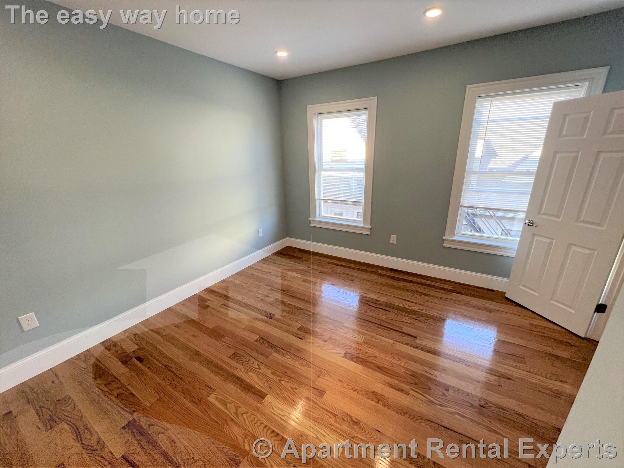 374 Oxford St, Porter Square