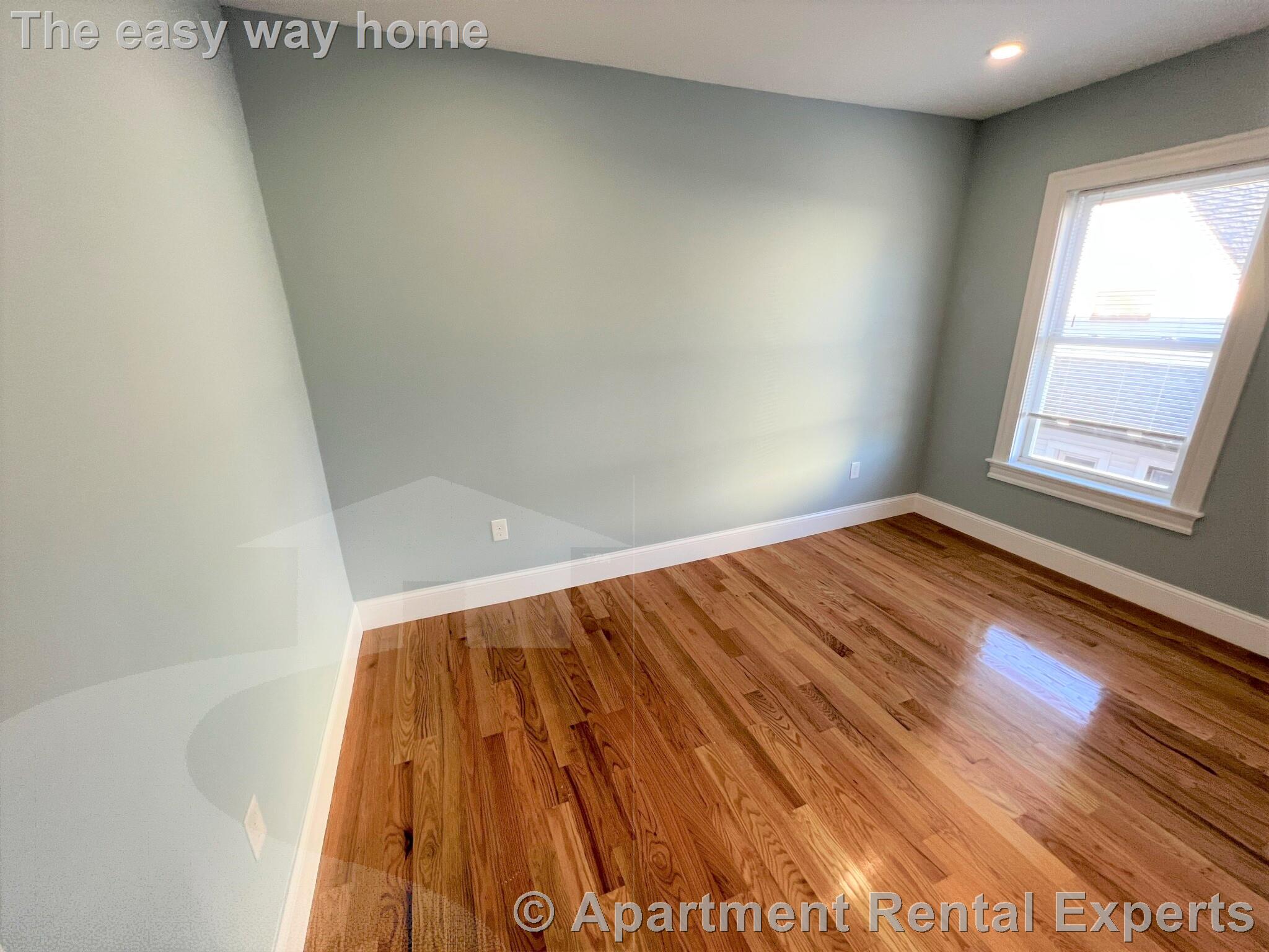 374 Oxford St, Porter Square