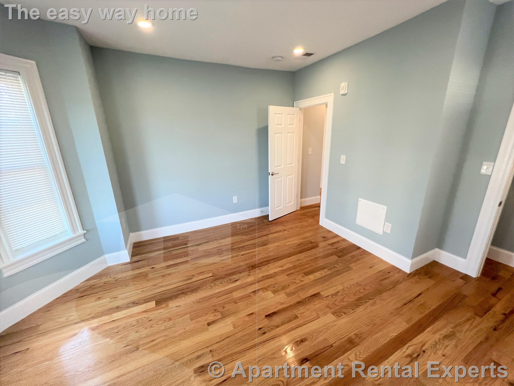 374 Oxford St, Porter Square