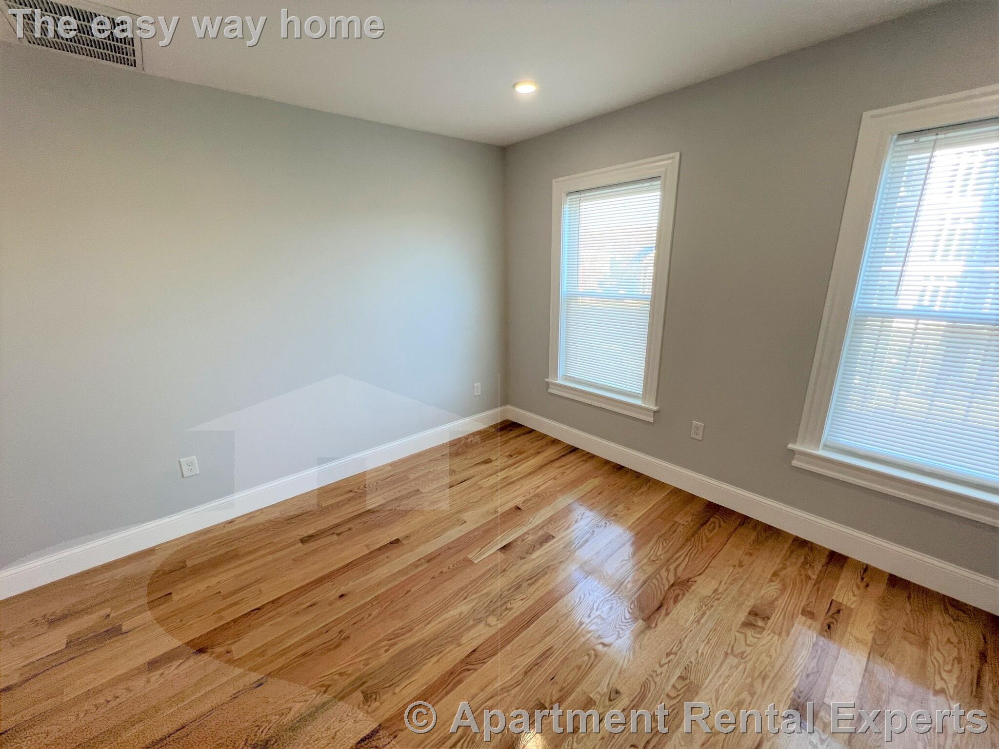 374 Oxford St, Porter Square