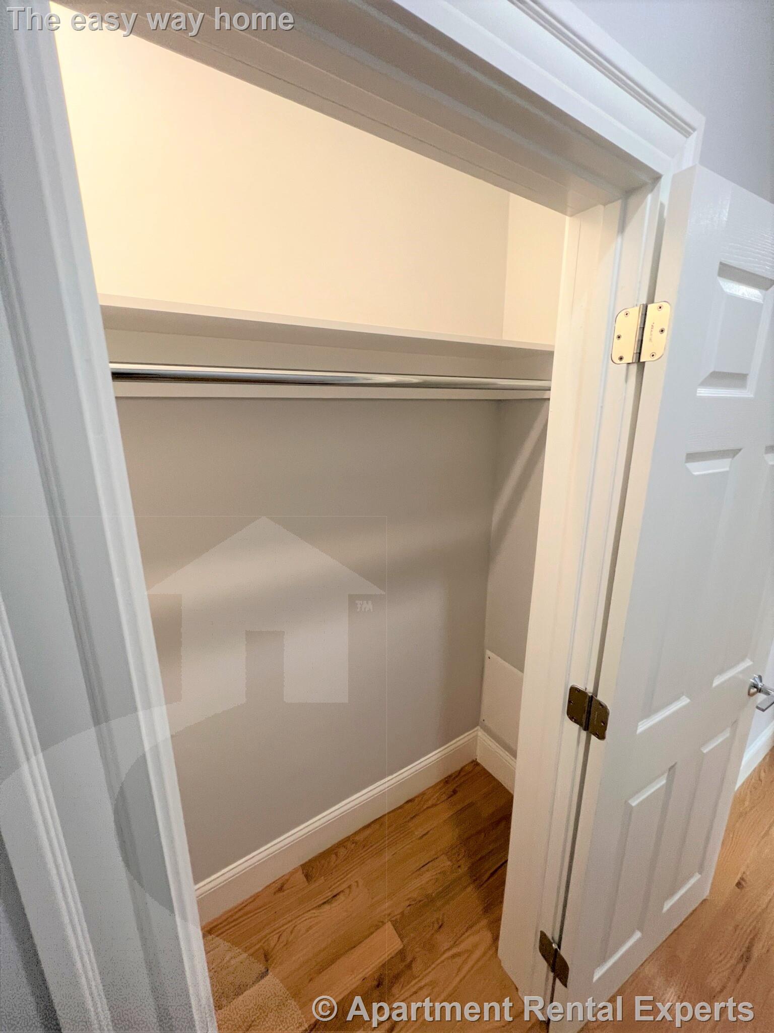 374 Oxford St, Porter Square