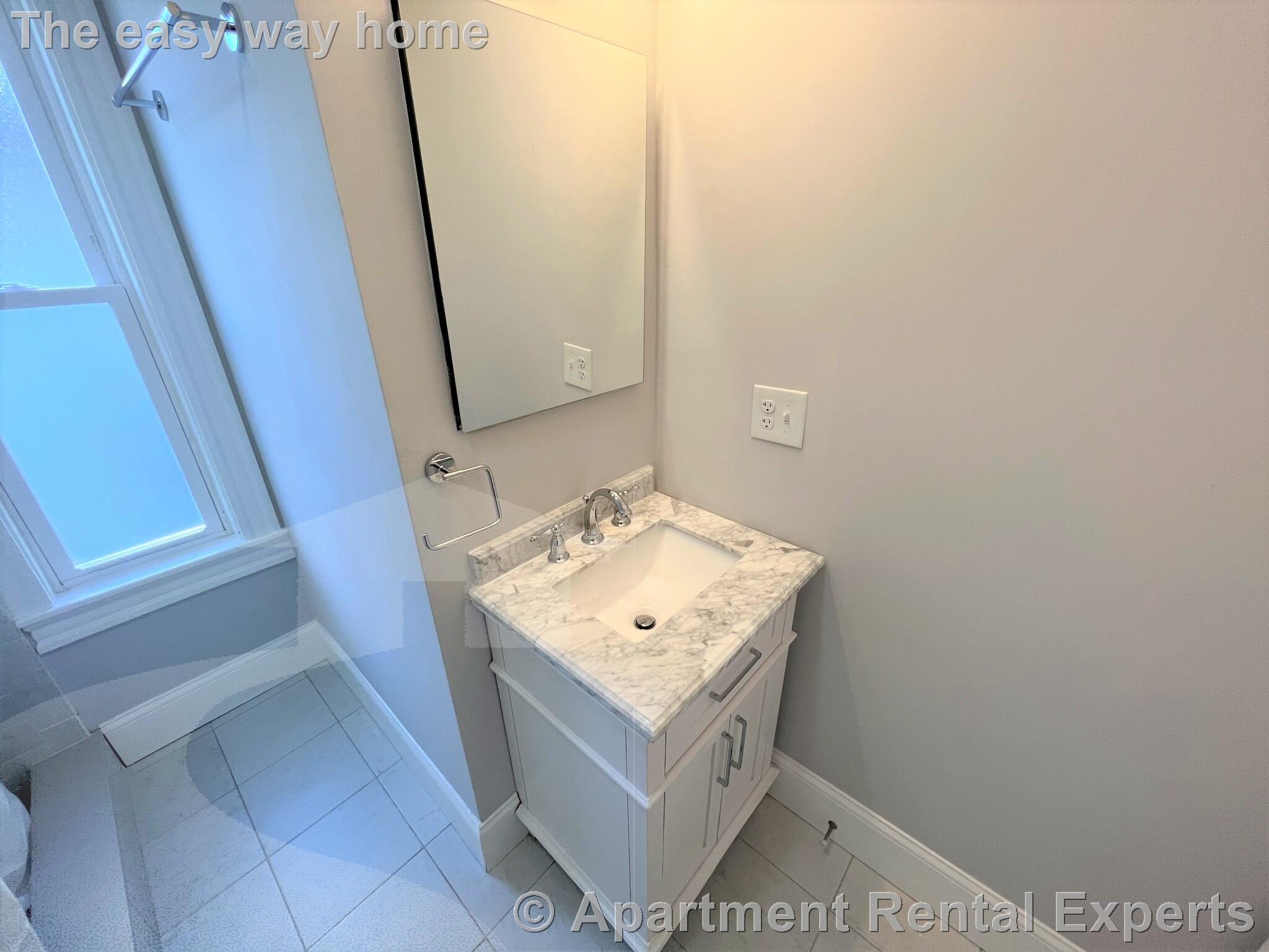 374 Oxford St, Porter Square