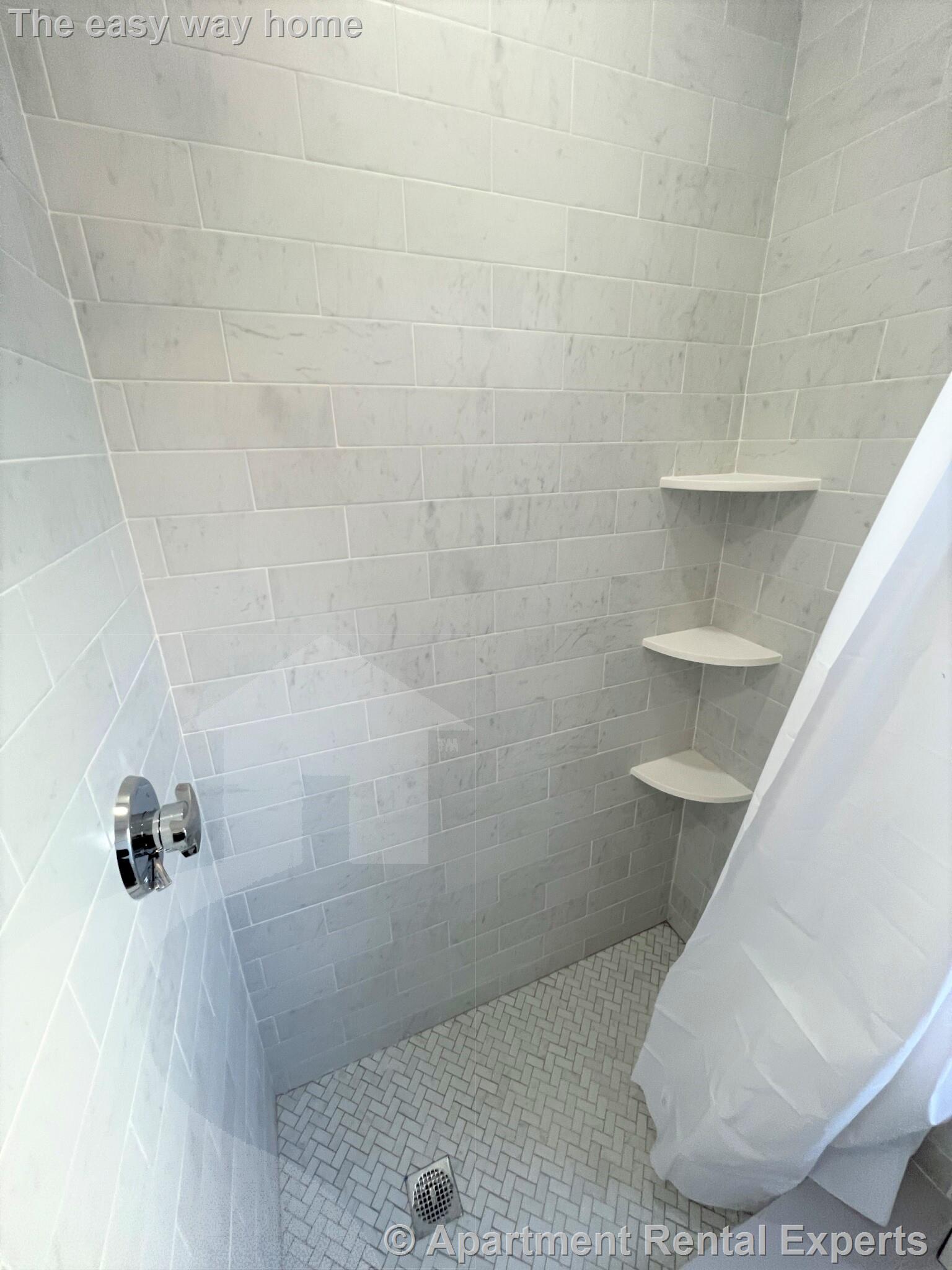 374 Oxford St, Porter Square