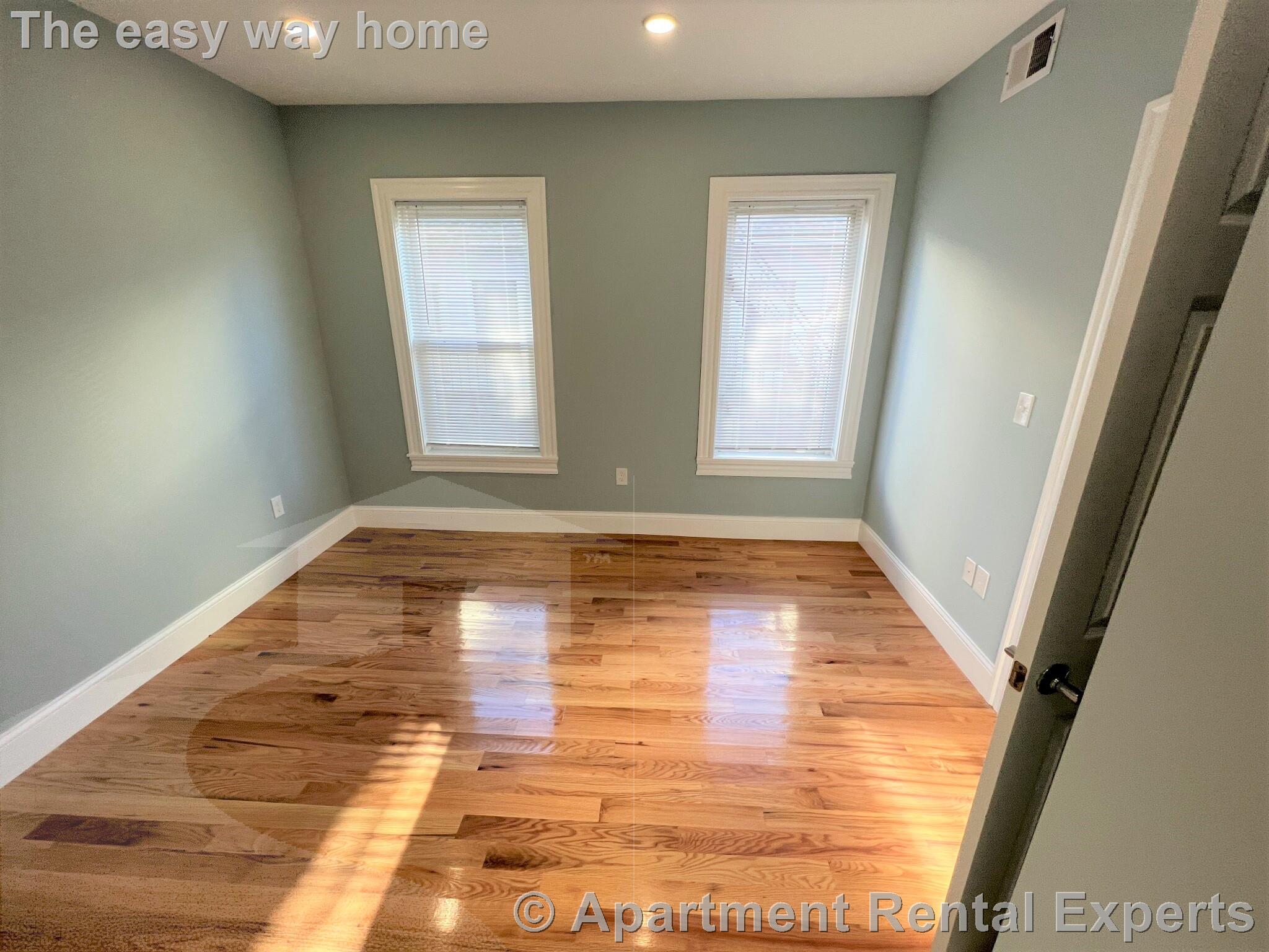 374 Oxford St, Porter Square