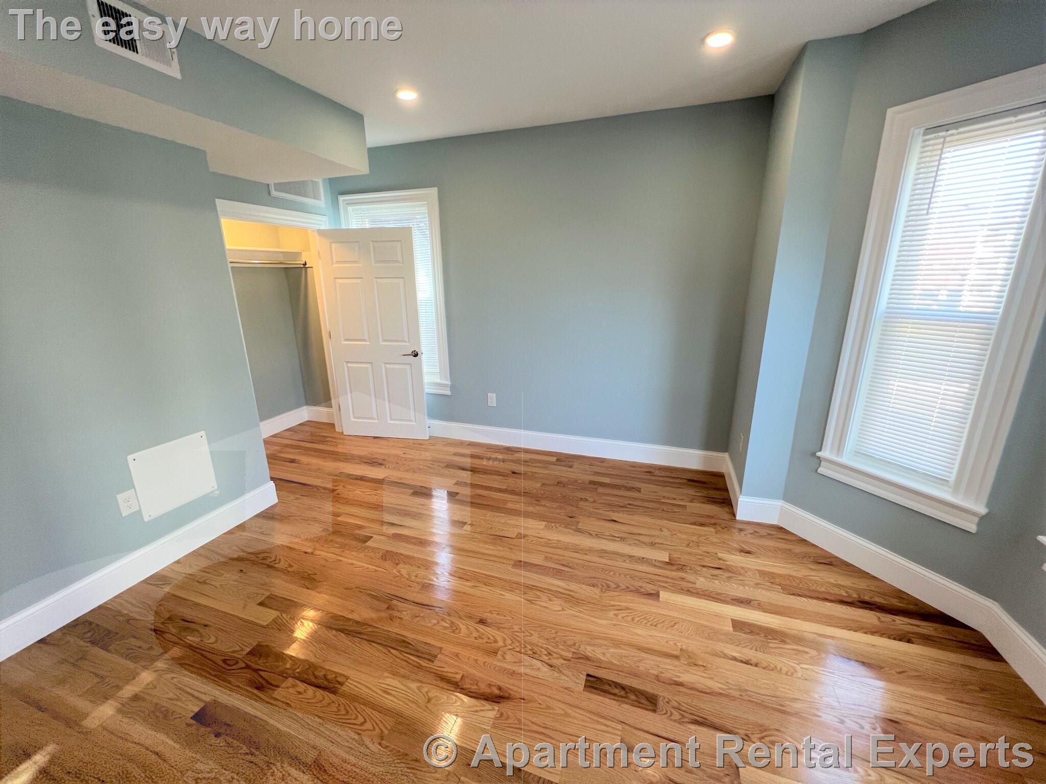 374 Oxford St, Porter Square