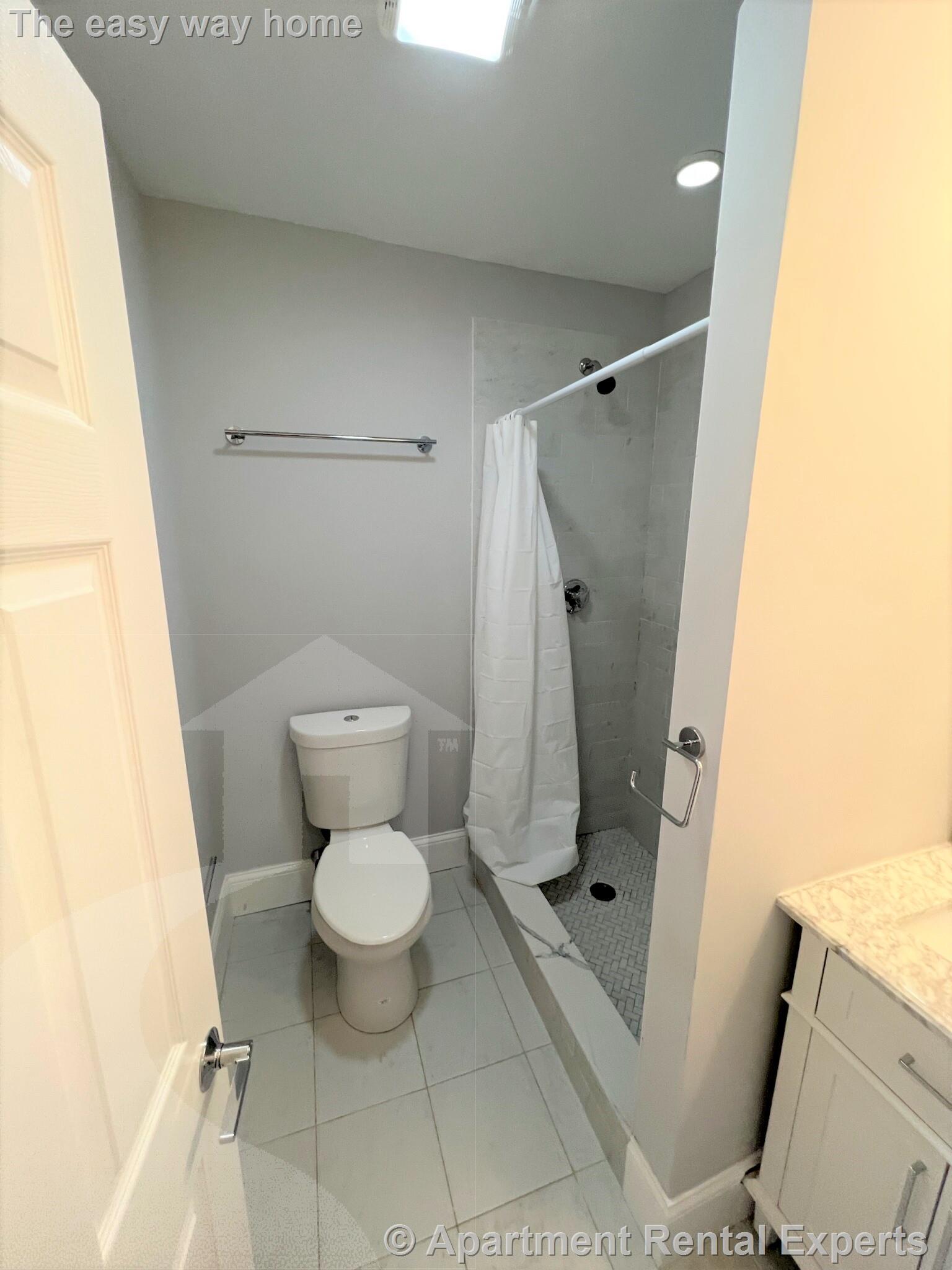 374 Oxford St, Porter Square