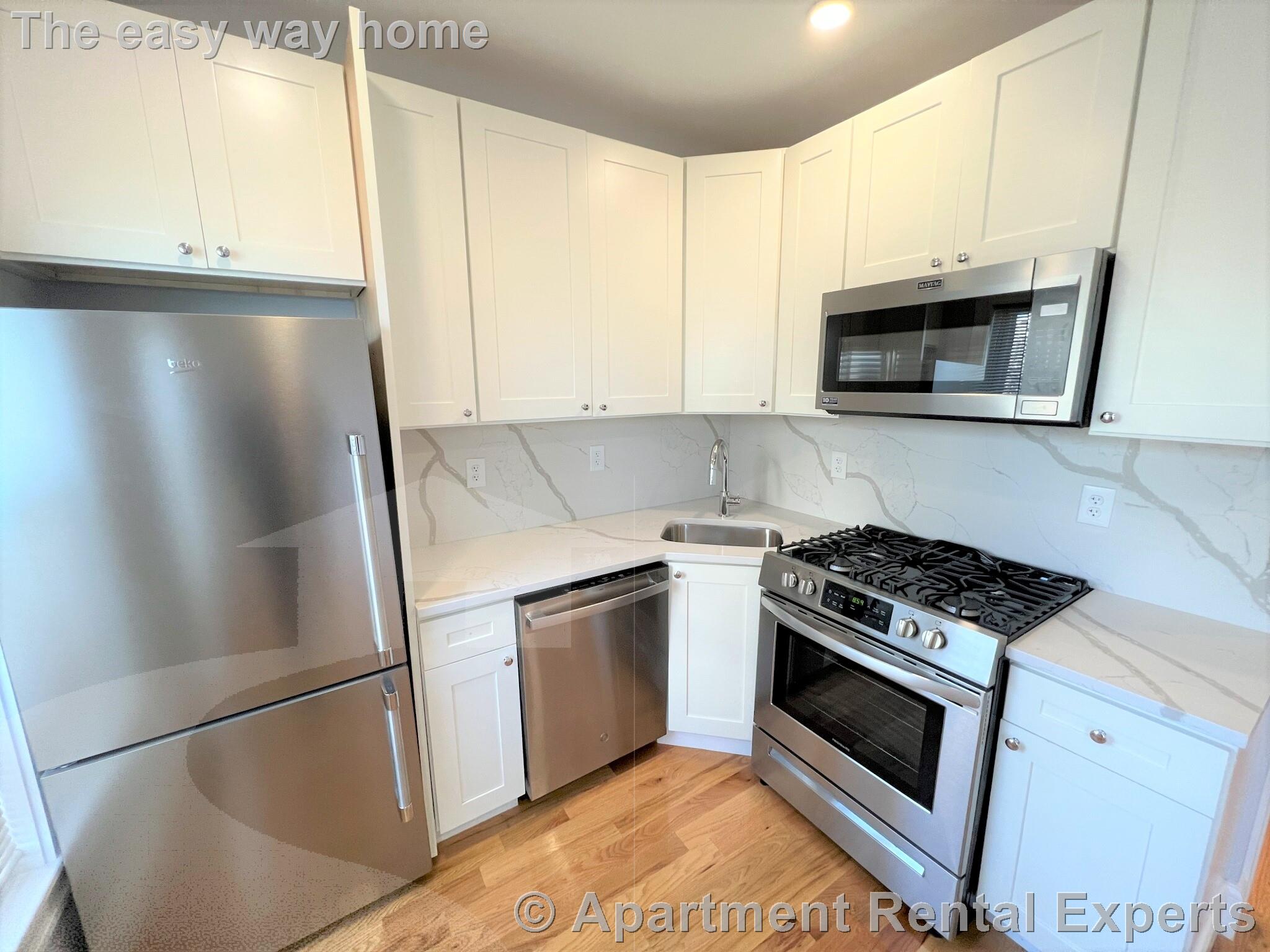 374 Oxford St, Porter Square