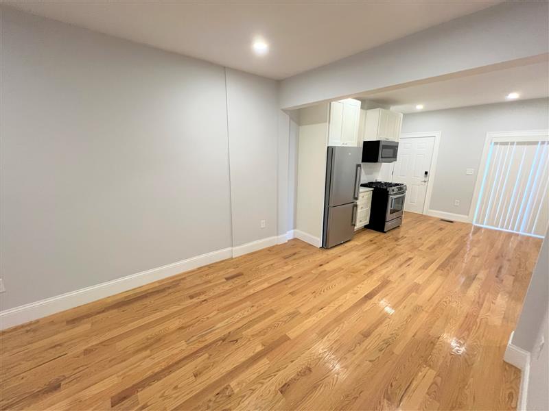 374 Oxford St, Baldwin