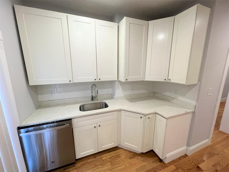 374 Oxford St, Baldwin