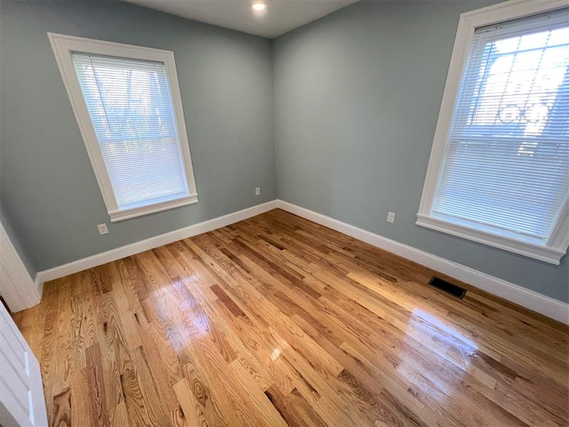 374 Oxford St, Baldwin