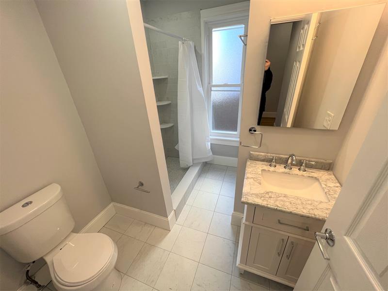 374 Oxford St, Baldwin