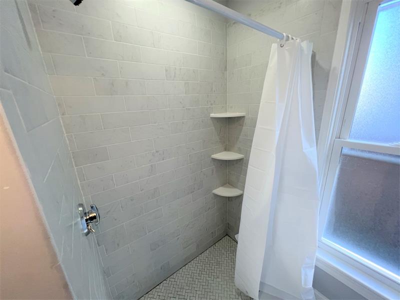 374 Oxford St, Baldwin