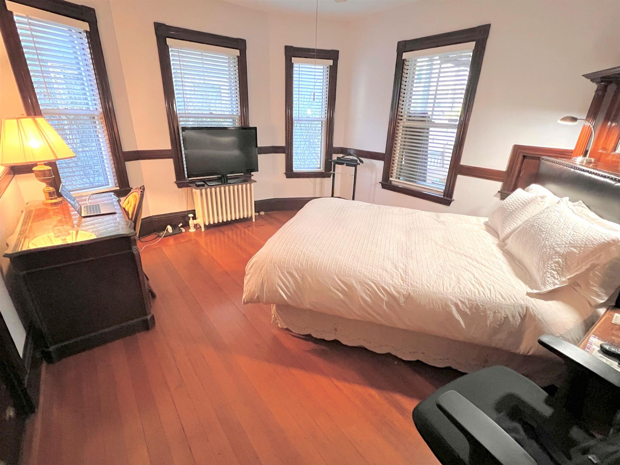 2.5 bed, 1.5 bath apartment for rent at 119 Antrim St Unit 2, Mid Cambridge — photo 11 of 22