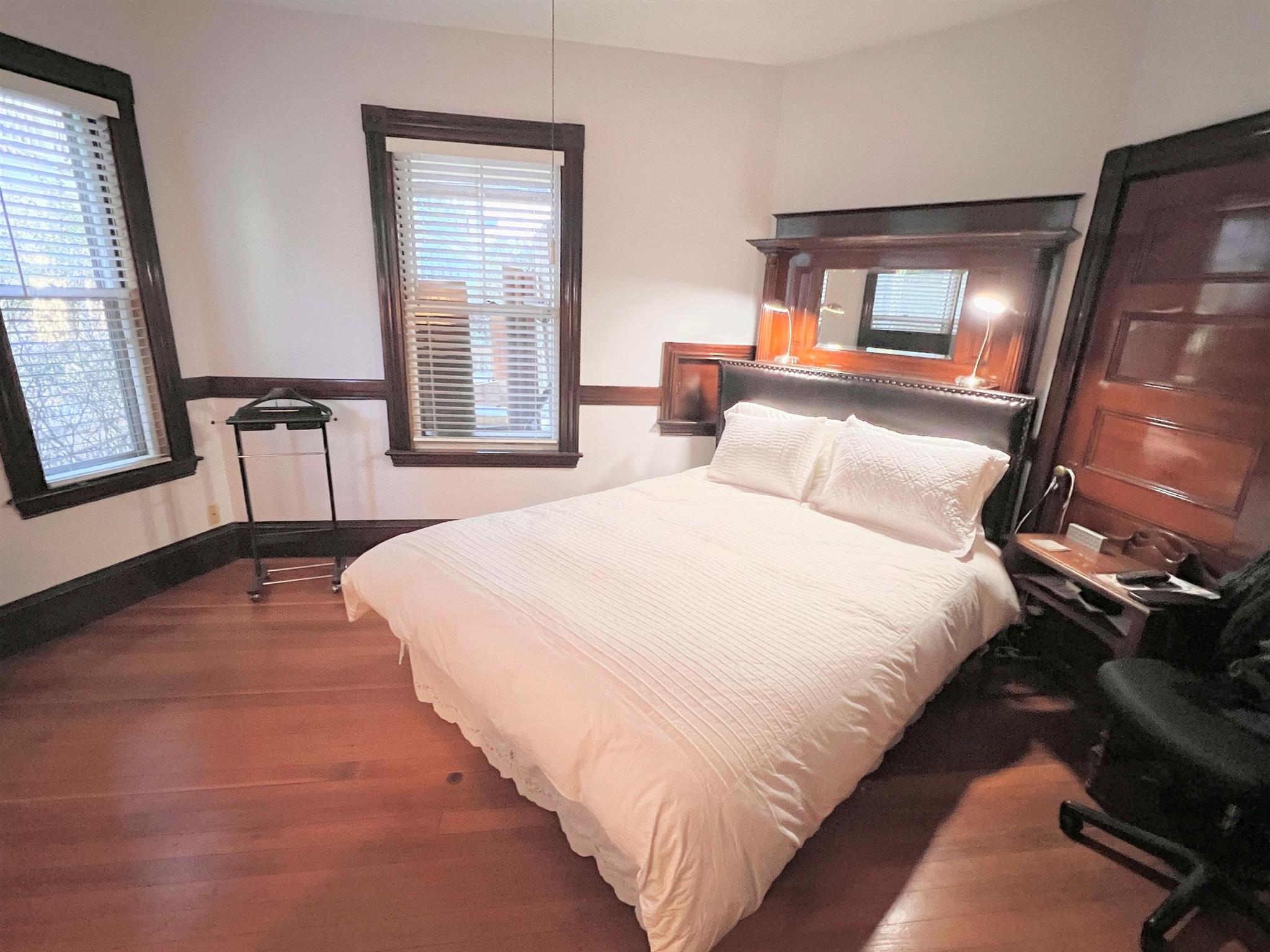 2.5 bed, 1.5 bath apartment for rent at 119 Antrim St Unit 2, Mid Cambridge — photo 12 of 22