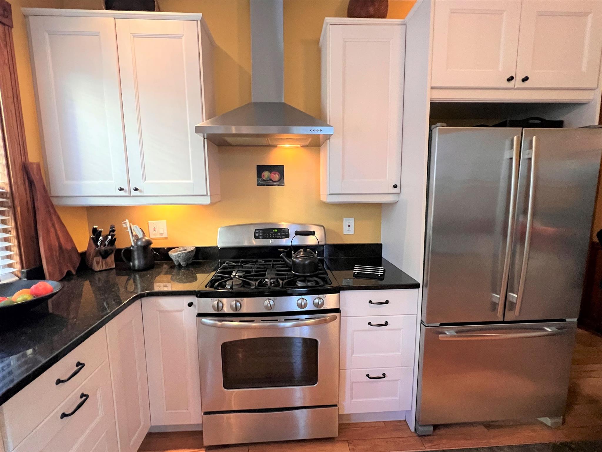 2.5 bed, 1.5 bath apartment for rent at 119 Antrim St Unit 2, Mid Cambridge — photo 2 of 22