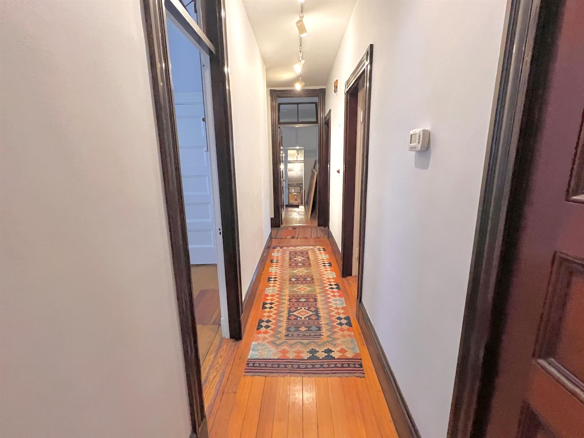 2.5 bed, 1.5 bath apartment for rent at 119 Antrim St Unit 2, Mid Cambridge — photo 5 of 22