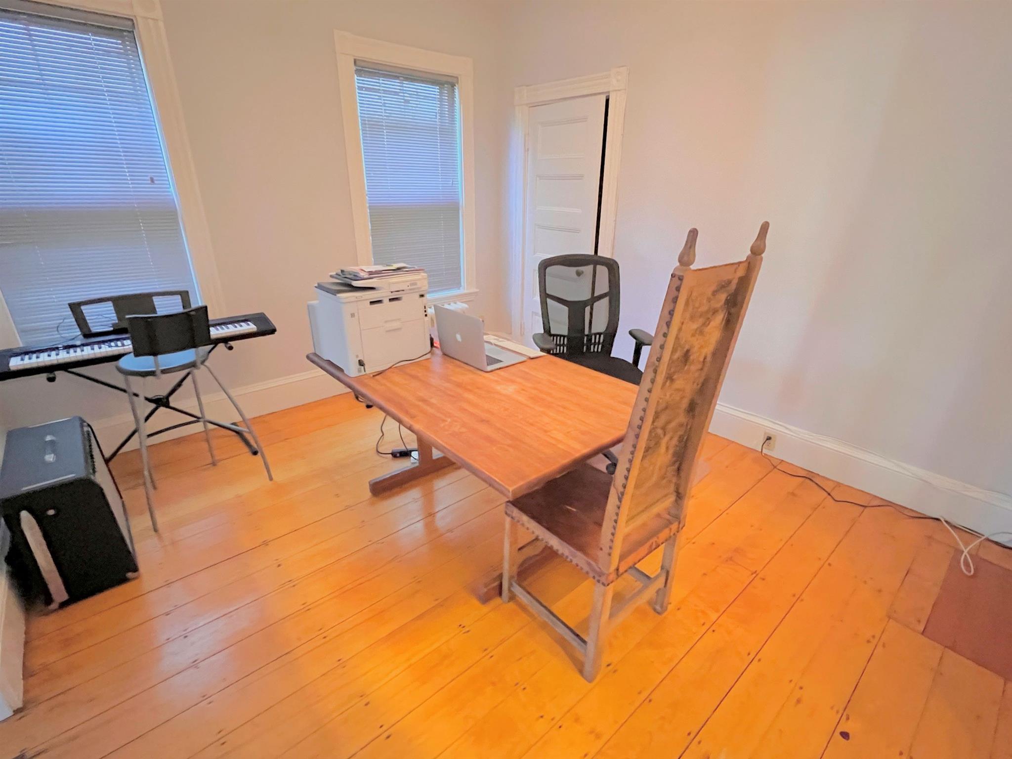 2.5 bed, 1.5 bath apartment for rent at 119 Antrim St Unit 2, Mid Cambridge — photo 6 of 22