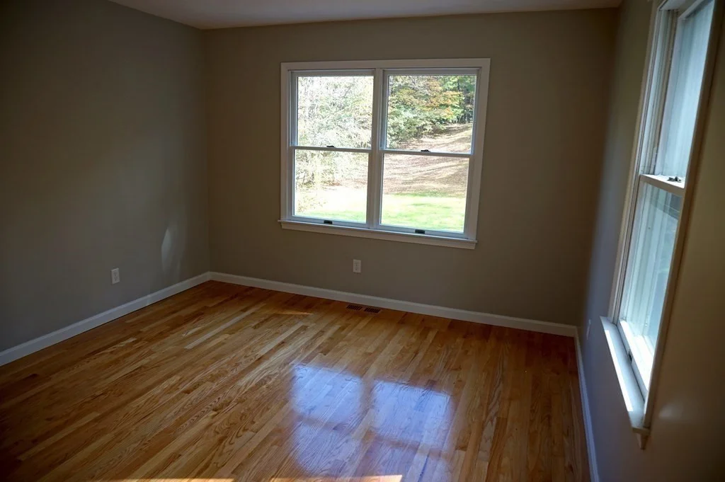 90 Groton St, Pepperell