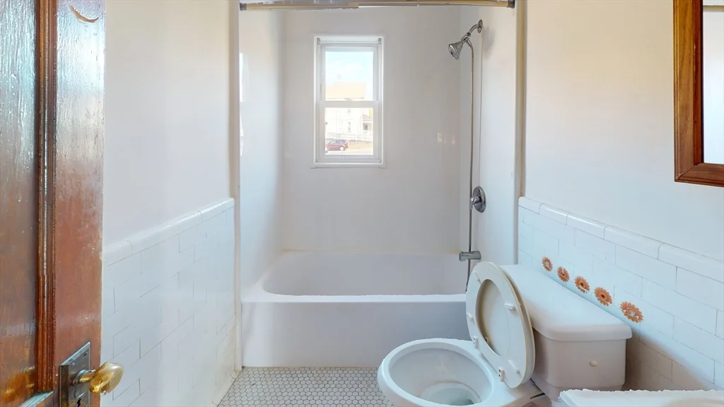 897 Canterbury St, Roslindale