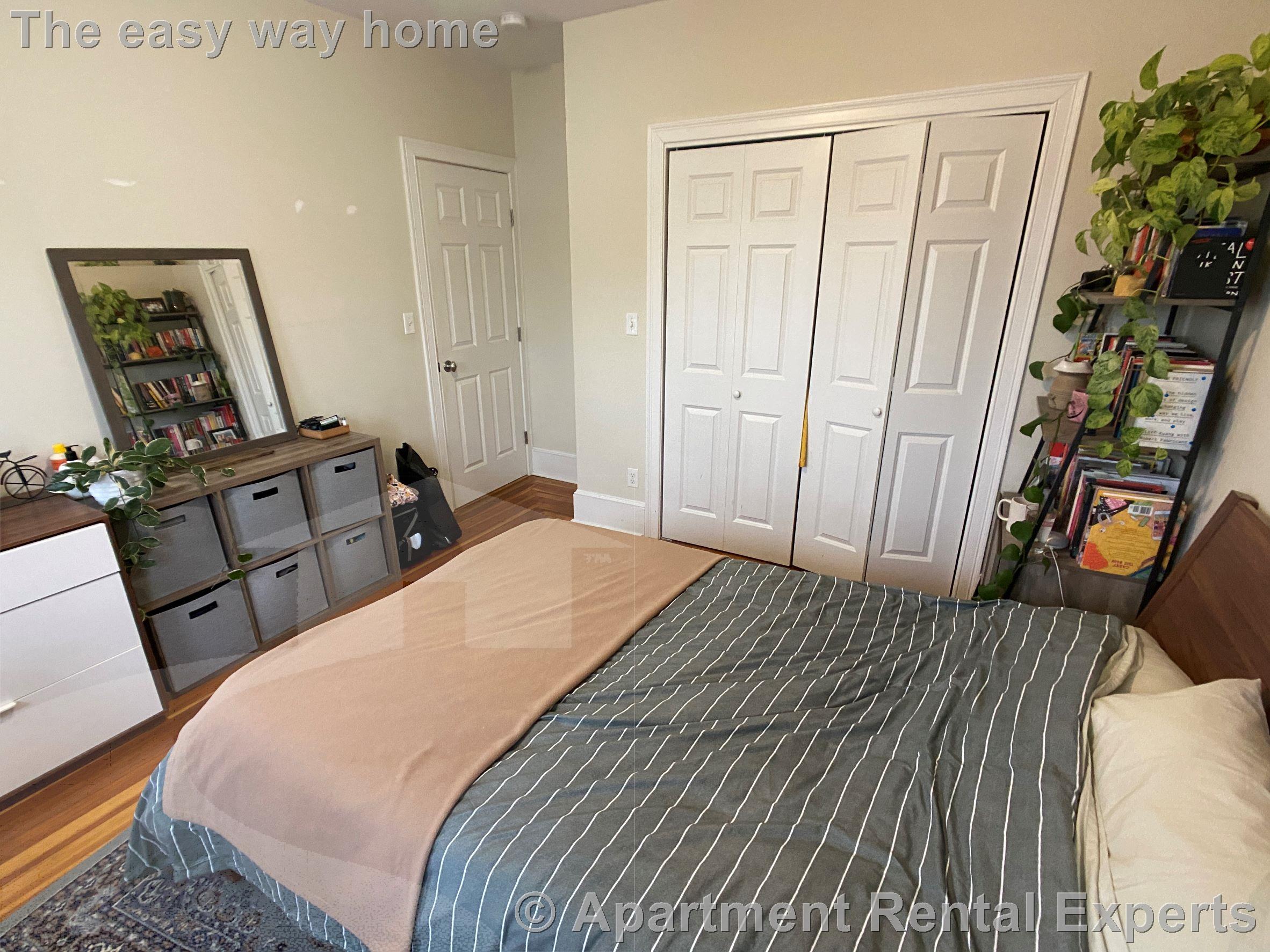 23 Willard Ave, Tufts