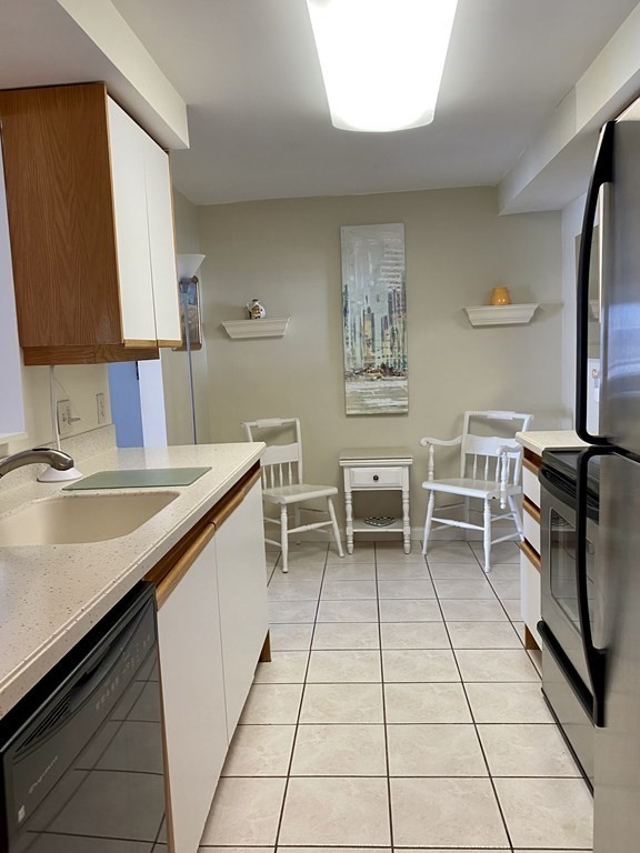 304 Commodore Ct, Spinnaker Island