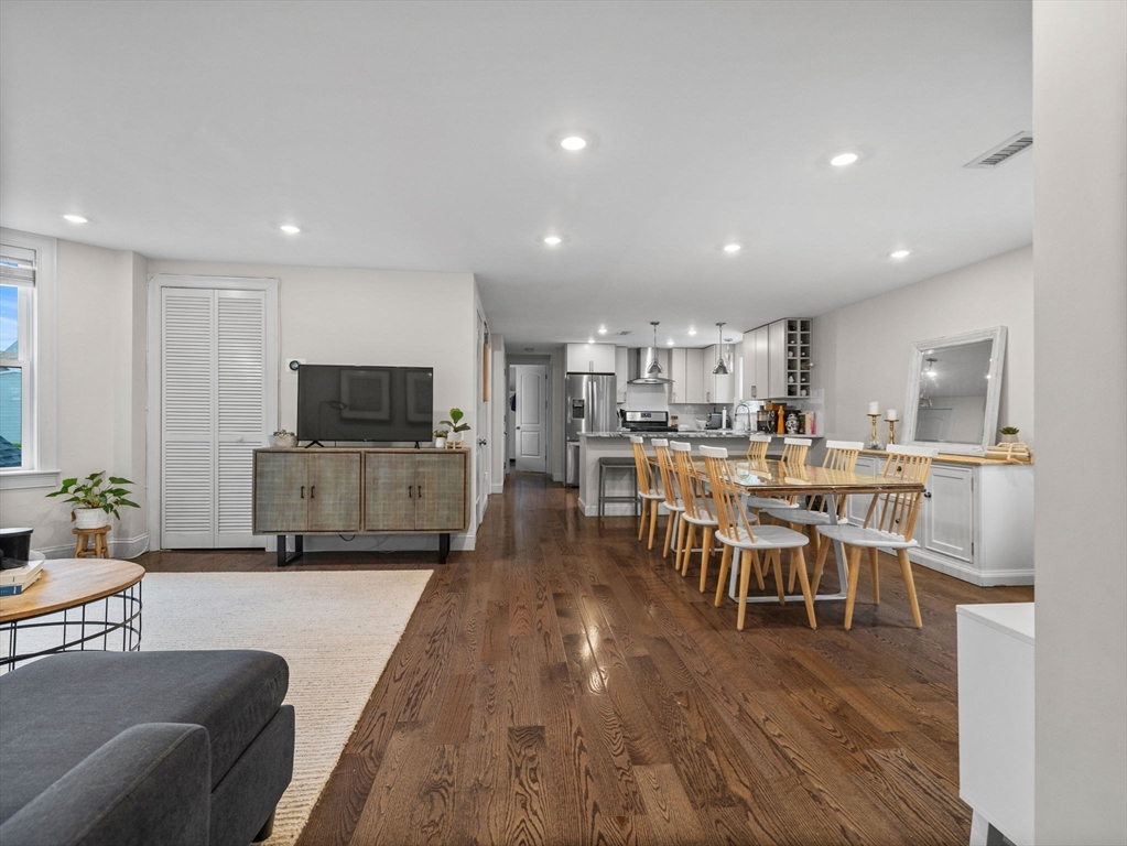 22 Otis St, Somerville