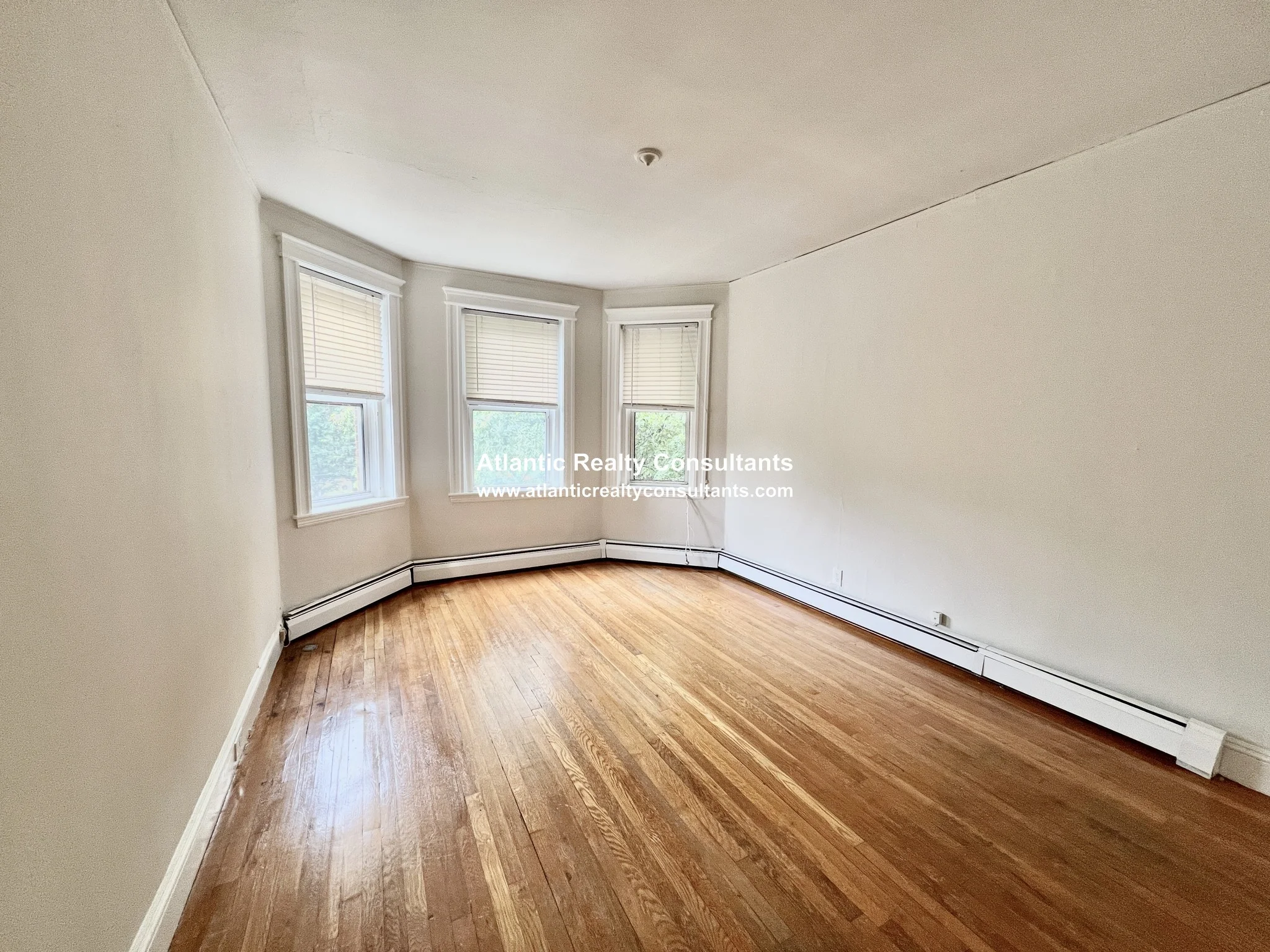 1840 Commonwealth Ave, Brighton