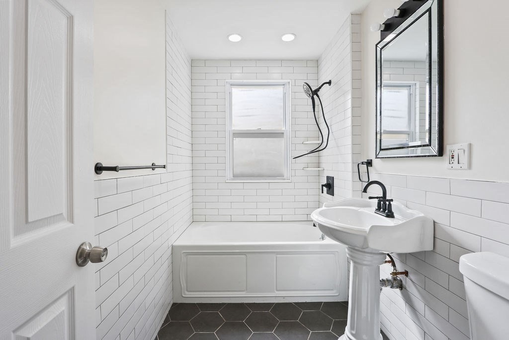 30 Tuttle St, Dorchester