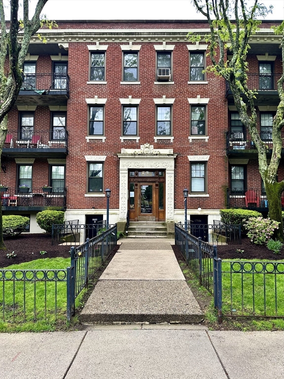 1758 Commonwealth Ave, Brighton