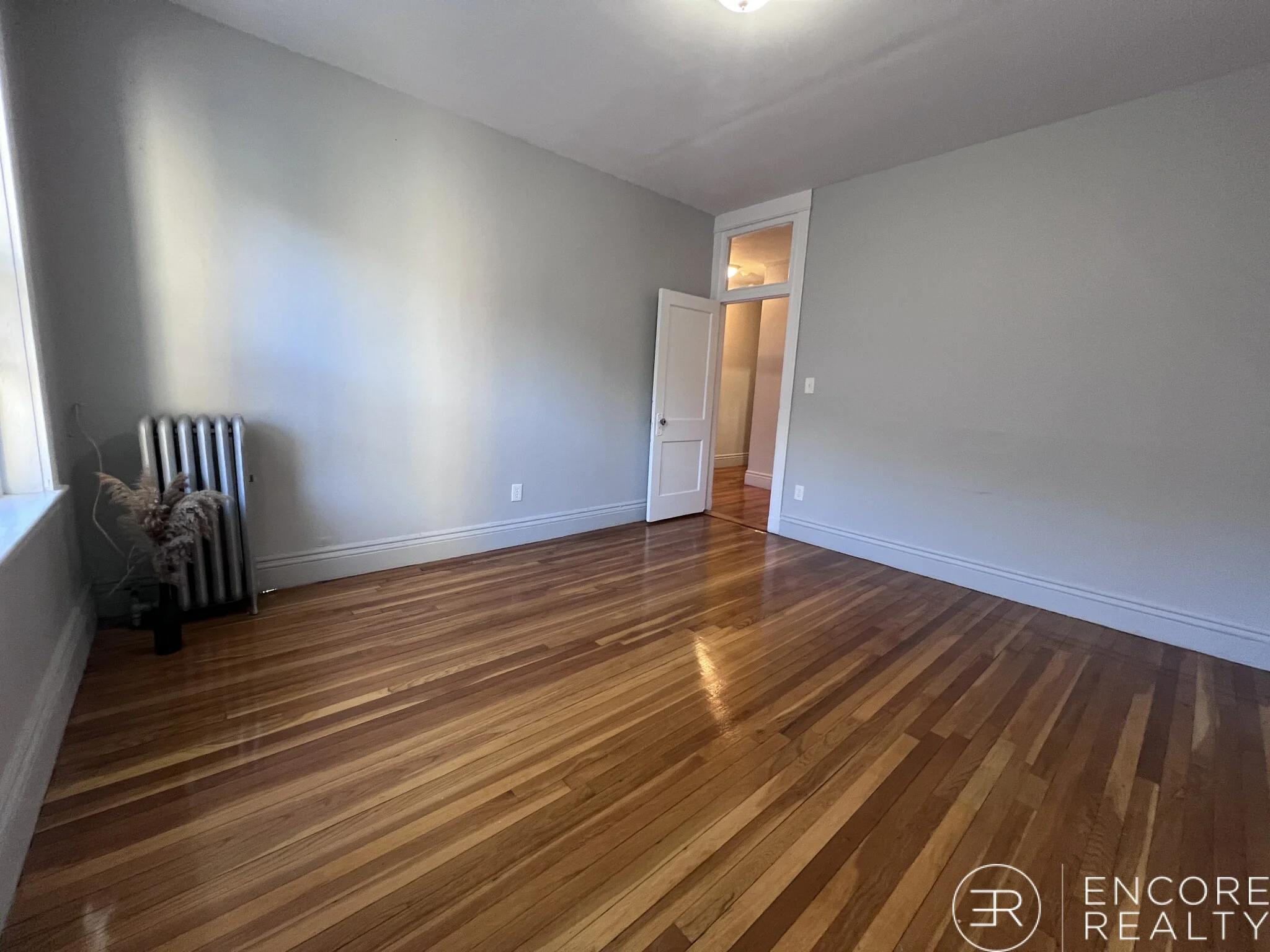 376 Riverway, Mission Hill