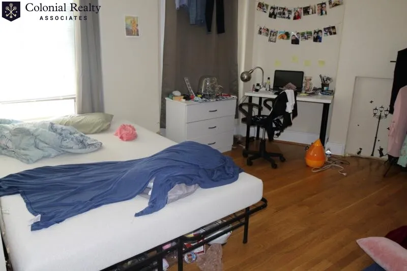 86 Hammond St, Roxbury