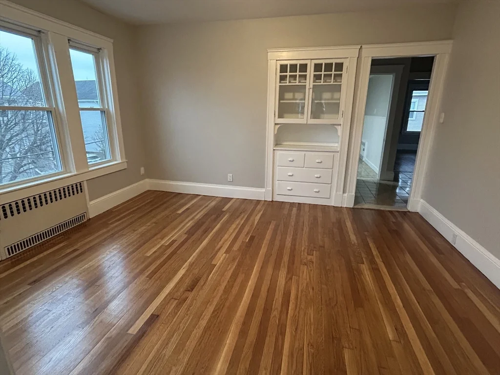 21-21a Carney St, Medford